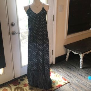 Old Navy V-neck sleeveless maxi dress